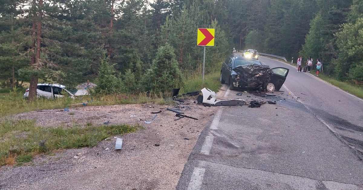 Fotografija uz vijest: Žabljak: Tri osobe povrijeđene u sudaru dva vozila